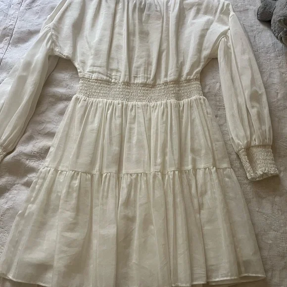 Alice and Olivia Elegant White Smocked Dress - Picture 3 of 3